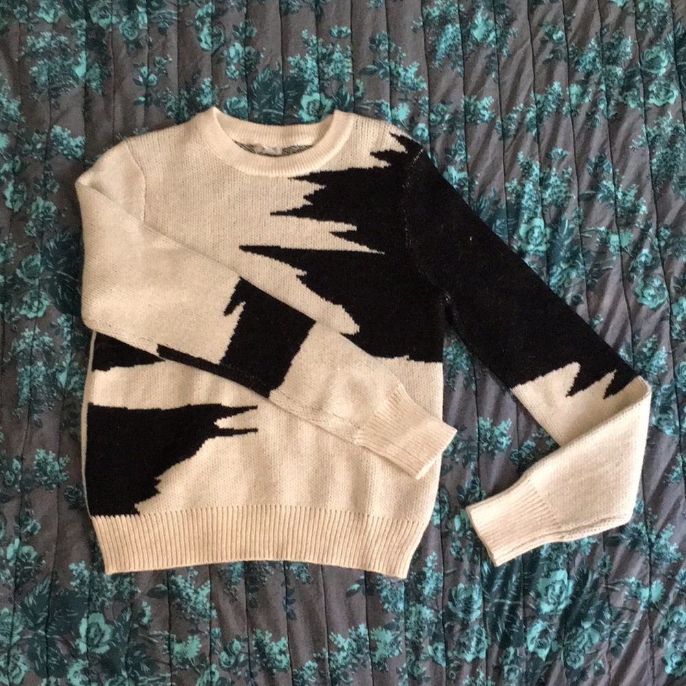 New Urban Outfitters retro 80’s soft sweater S